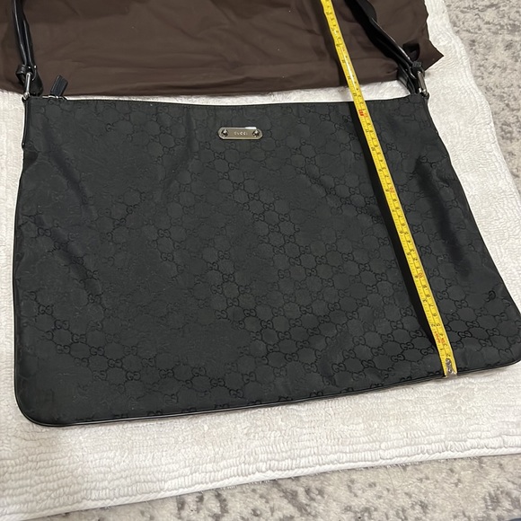 Gucci Messenger Bag - Picture 2 of 11